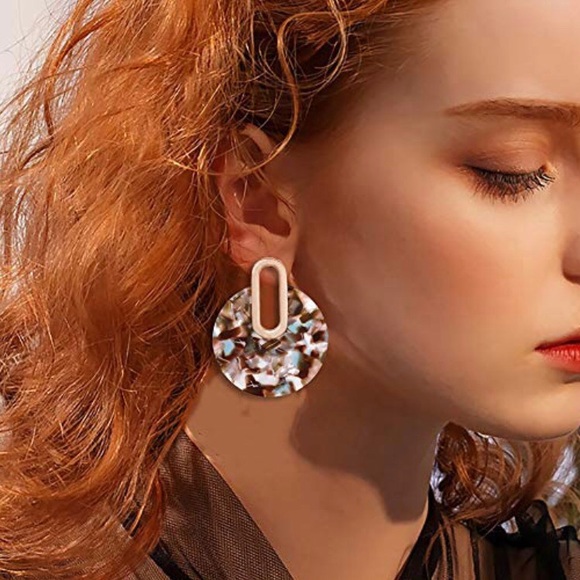 ✦ NEW Acrylic Earrings✦ - Picture 3 of 7